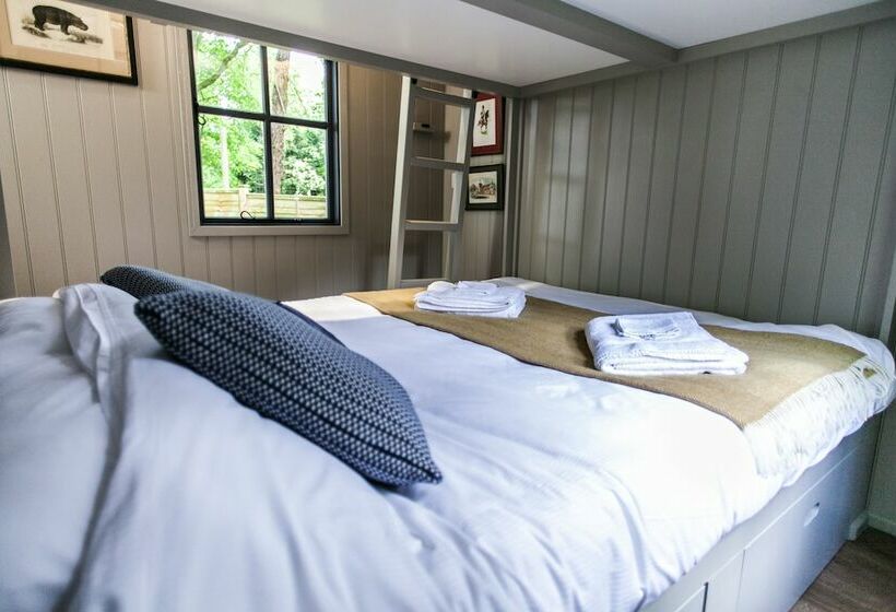 בית מלון כפרי Pinewood At Port Lympne Reserve