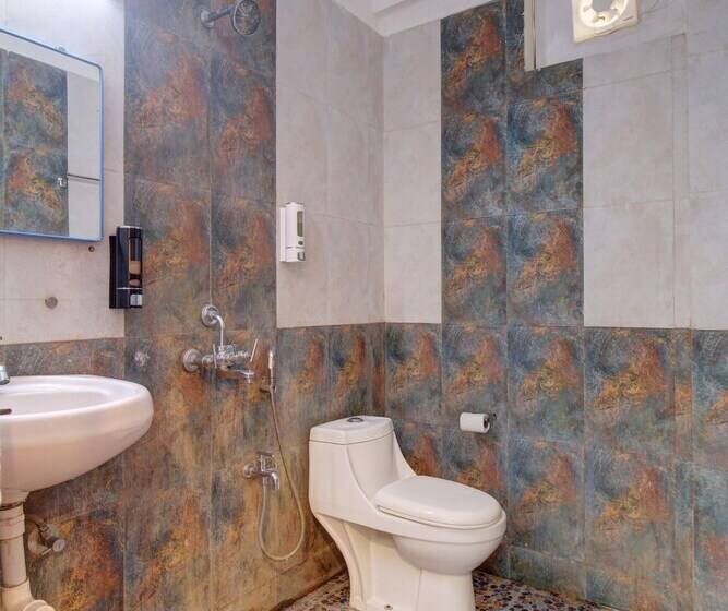 בית מלון כפרי Pleasure Inn Near Turtle Beach  Morjim