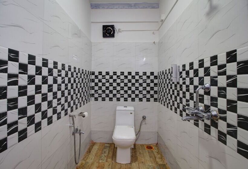 בית מלון כפרי Pleasure Inn Near Turtle Beach  Morjim