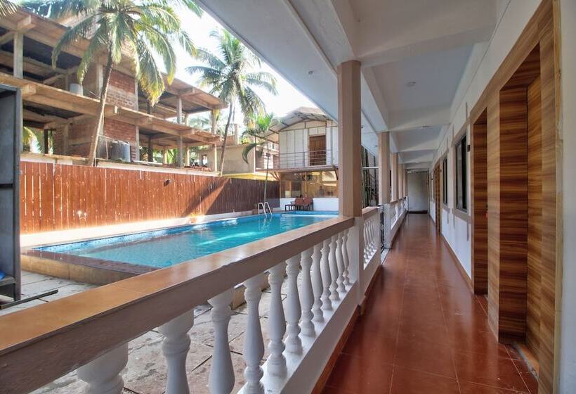 בית מלון כפרי Pleasure Inn Near Turtle Beach  Morjim