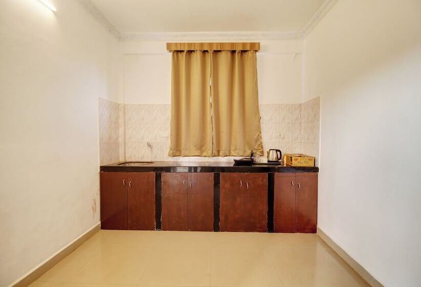 בית מלון כפרי Pleasure Inn Near Turtle Beach  Morjim