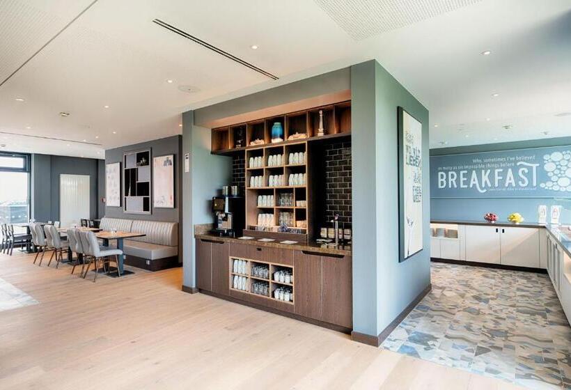 هتل Premier Inn Berlin Airport