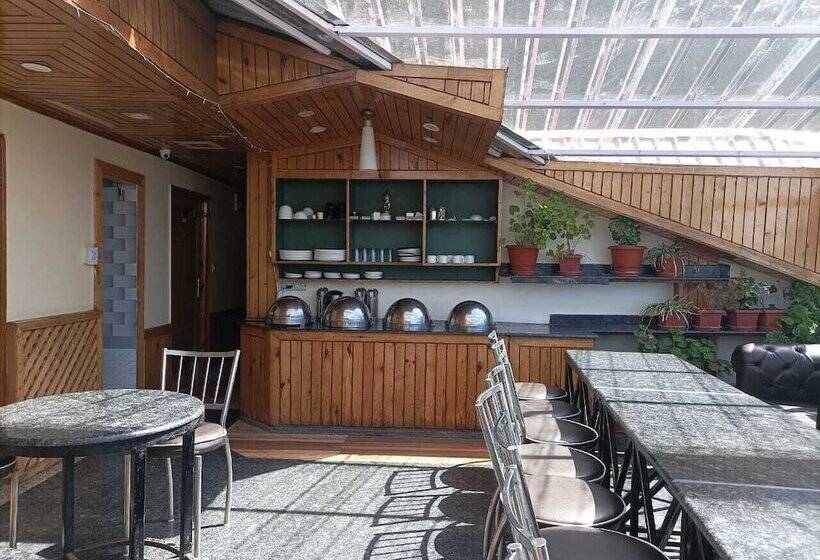 Отель Rajat Shimla