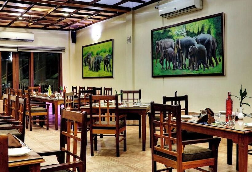 هتل Resort Borgos