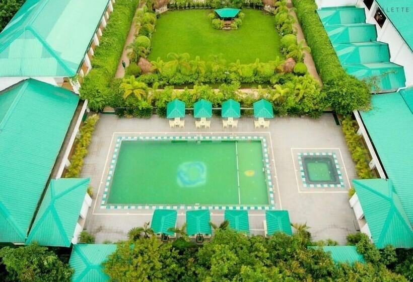 هتل Resort Borgos