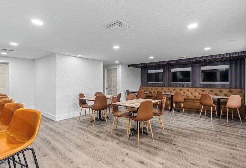 酒店 Travelodge By Wyndham Kissimmee/orlando
