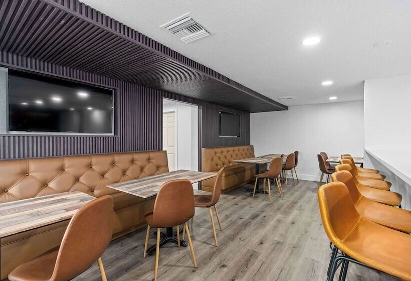 酒店 Travelodge By Wyndham Kissimmee/orlando