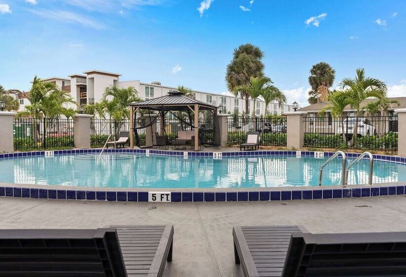 酒店 Travelodge By Wyndham Kissimmee/orlando