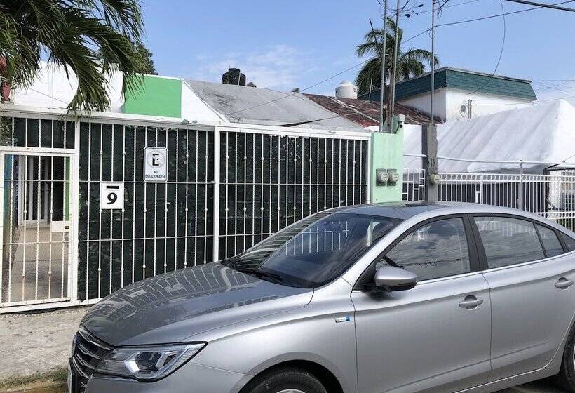 בית מלון כפרי Villa Leo Cancun Downtown