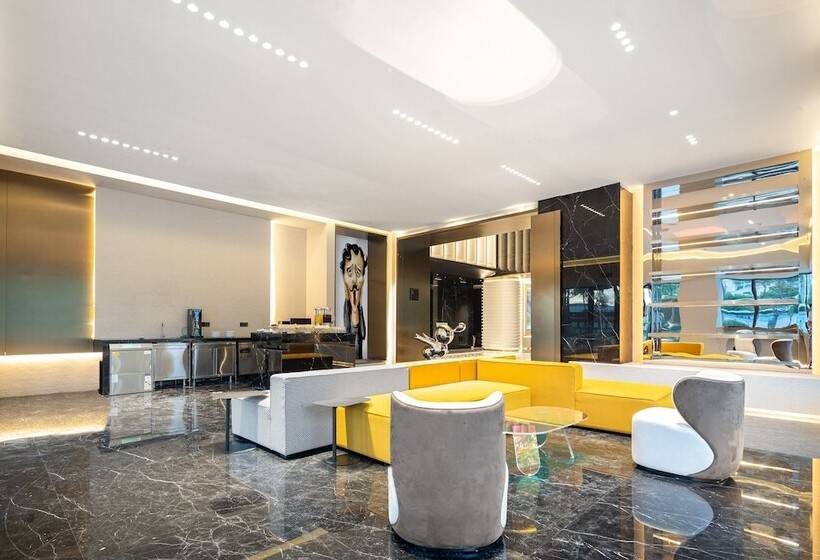 Отель Wingate By Wyndham Wuhan Optics Valley