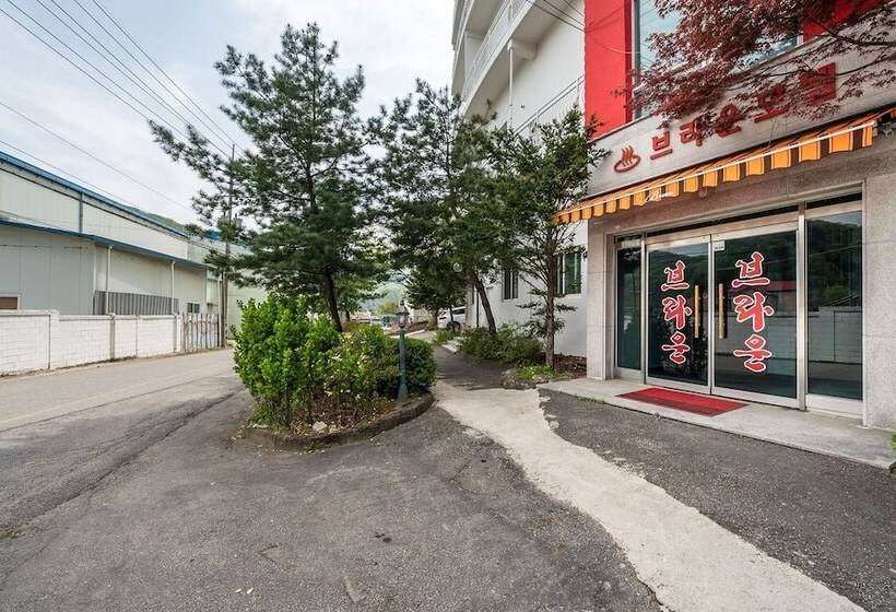 Motel Gapyeong Brown