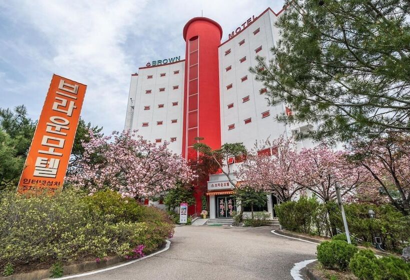 Motel Gapyeong Brown