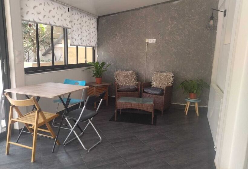 פנסיון Villa Spacieuse Paris