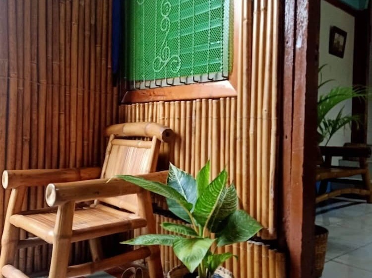 Balai Vivencio Hostel