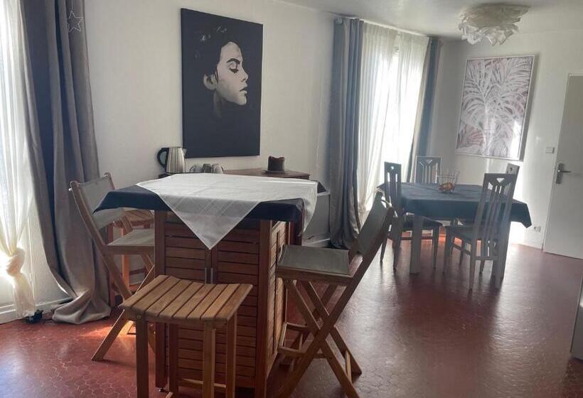 مبيت وإفطار Les Terrasses Des Gardies