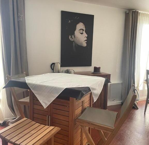 مبيت وإفطار Les Terrasses Des Gardies