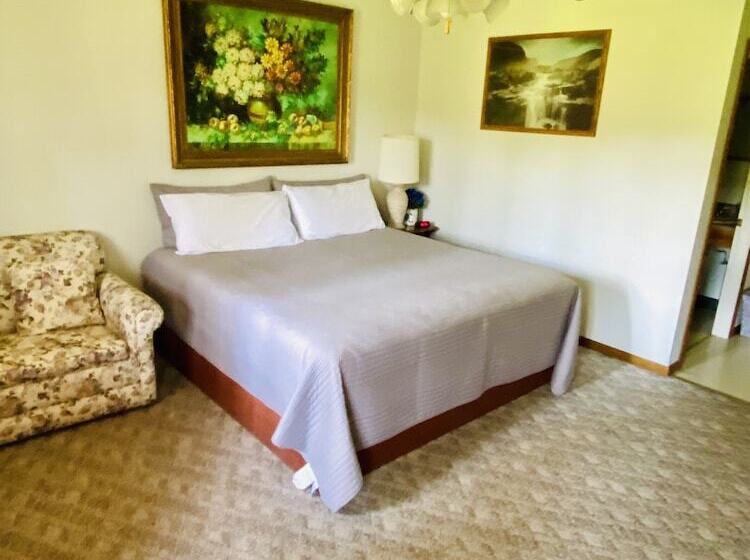 Black Hills Motel At Quail S Crossing