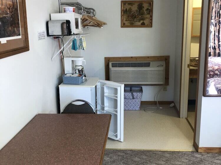 Black Hills Motel At Quail S Crossing