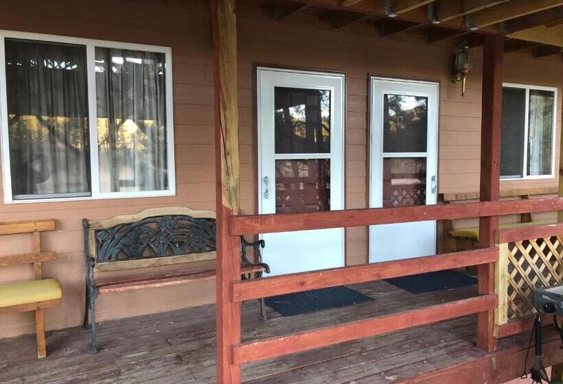 Black Hills Motel At Quail S Crossing