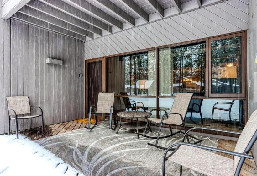 هتل 17 Meadow House