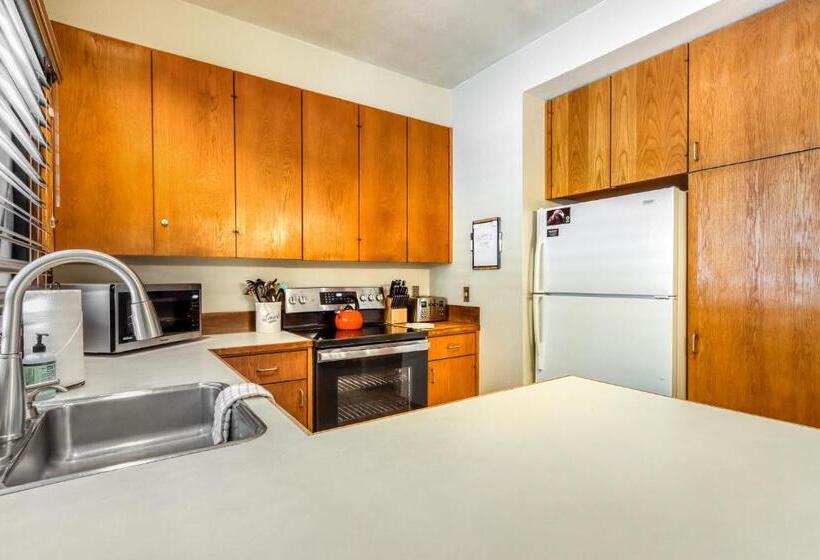 هتل 17 Meadow House