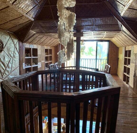 هتل Bamboo House Beach Lodge & Restaurant