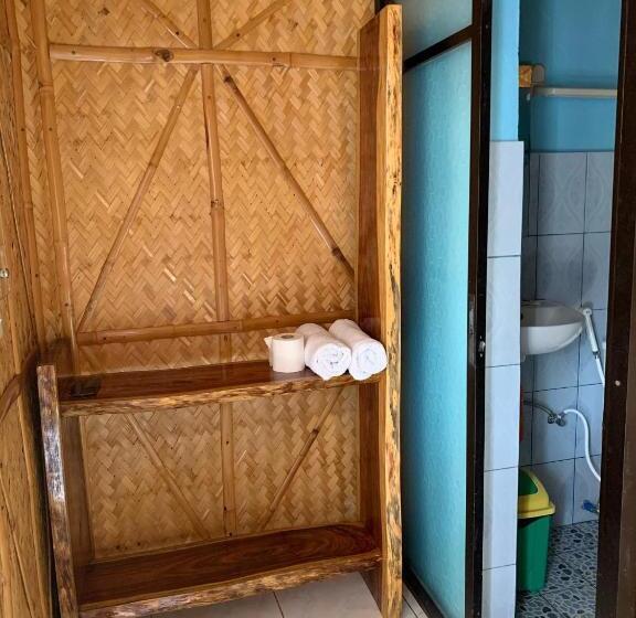 هتل Bamboo House Beach Lodge & Restaurant