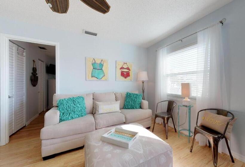 فندق Bay View Inn 202