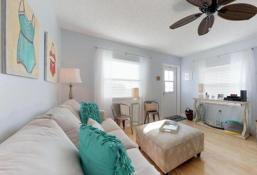 فندق Bay View Inn 202