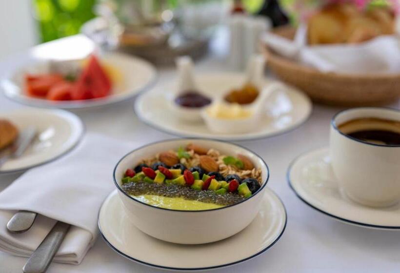 Charras Bhawan Hotel And Residences