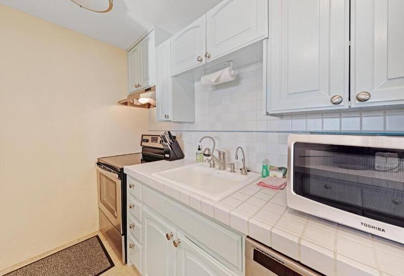 בית מלון כפרי Embarcadero Bay View