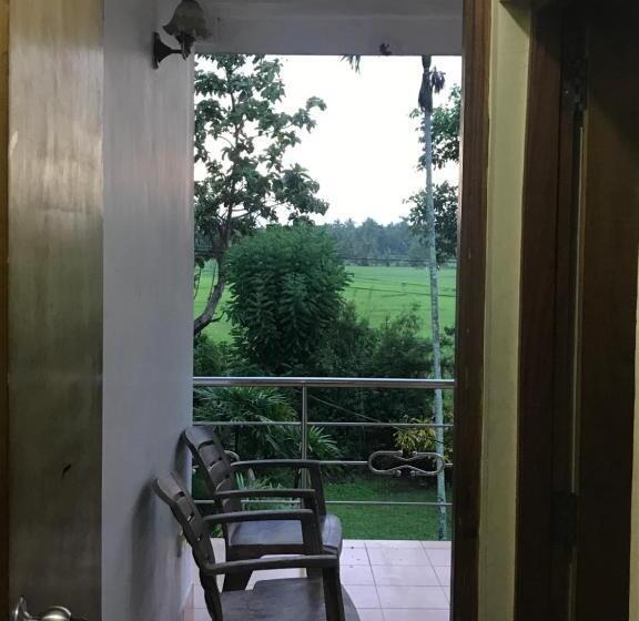 Отель Green Parrot Family Resort