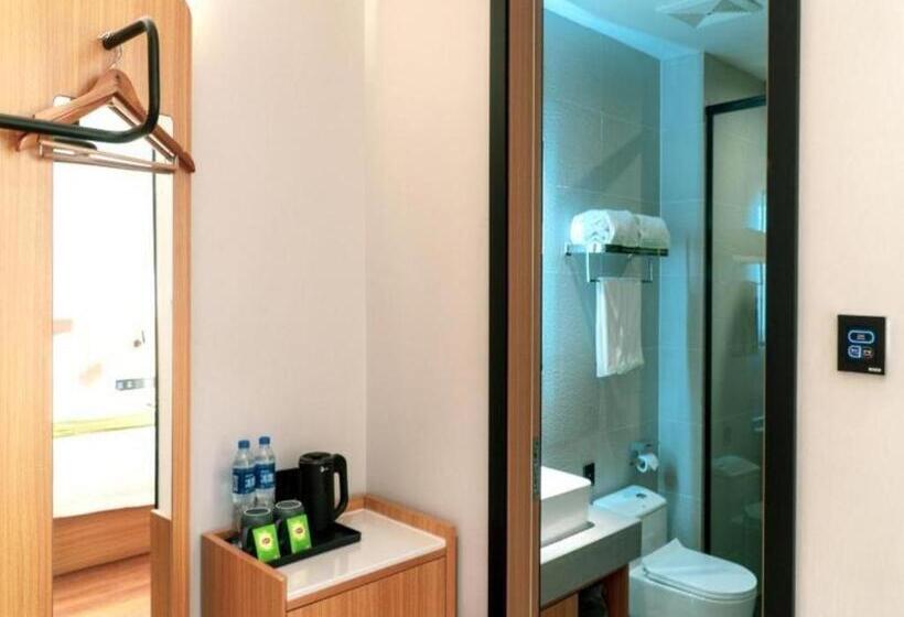 Отель Greentree Inn Express Datong Highspeed Railway Station Old City Wall