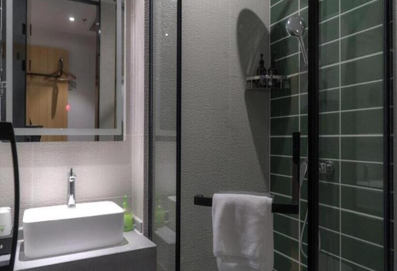 Отель Greentree Inn Express Datong Highspeed Railway Station Old City Wall