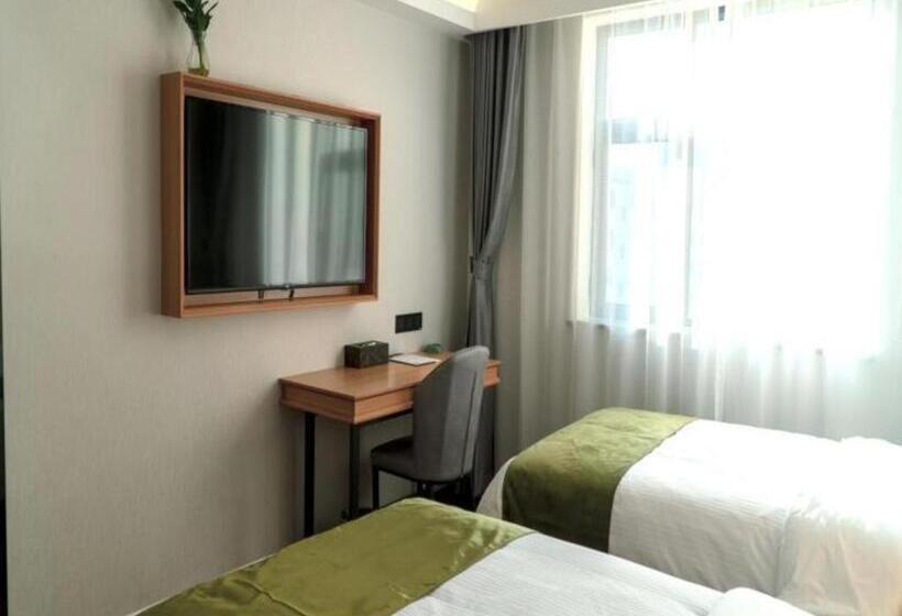 Отель Greentree Inn Express Datong Highspeed Railway Station Old City Wall