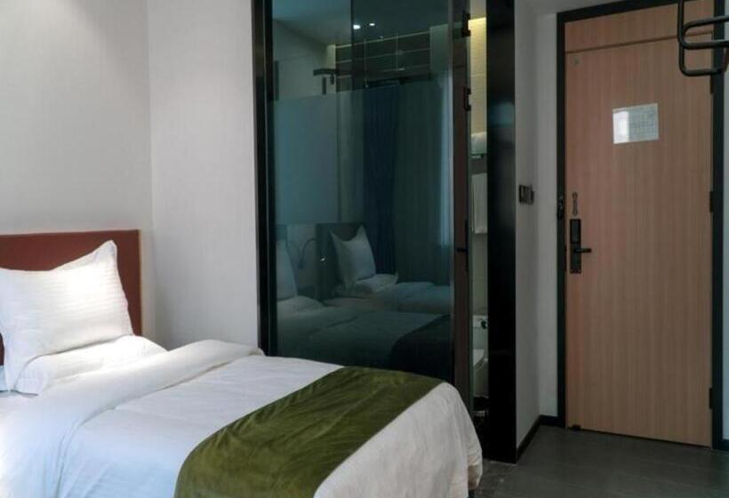 Отель Greentree Inn Express Datong Highspeed Railway Station Old City Wall