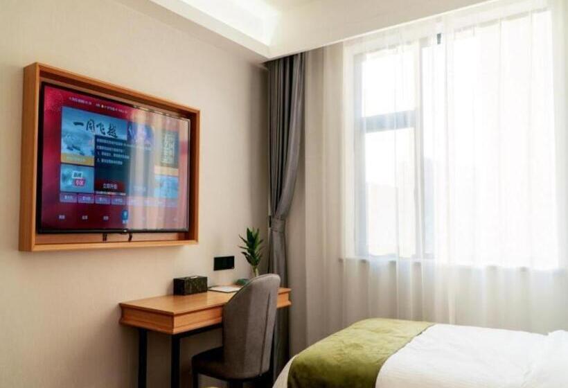 Отель Greentree Inn Express Datong Highspeed Railway Station Old City Wall