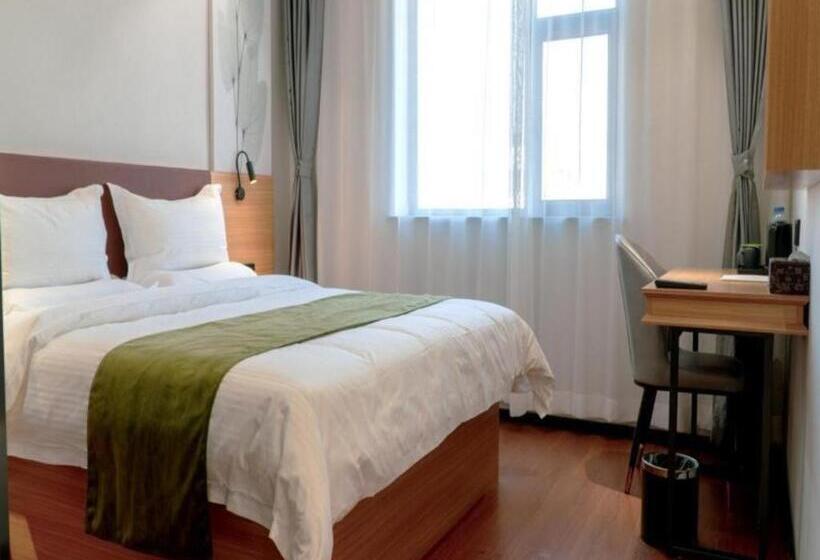 Отель Greentree Inn Express Datong Highspeed Railway Station Old City Wall