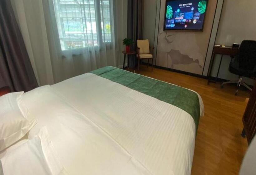 Отель Greentree Inn Express Datong Highspeed Railway Station Wanda Plaza Fangte