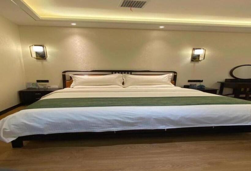 ホテル Greentree Inn Express Datong Highspeed Railway Station Wanda Plaza Fangte