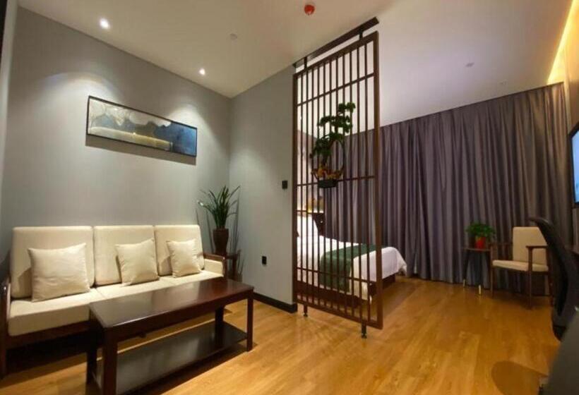 Отель Greentree Inn Express Datong Highspeed Railway Station Wanda Plaza Fangte