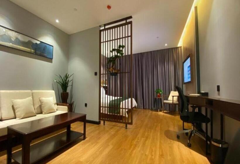 Отель Greentree Inn Express Datong Highspeed Railway Station Wanda Plaza Fangte