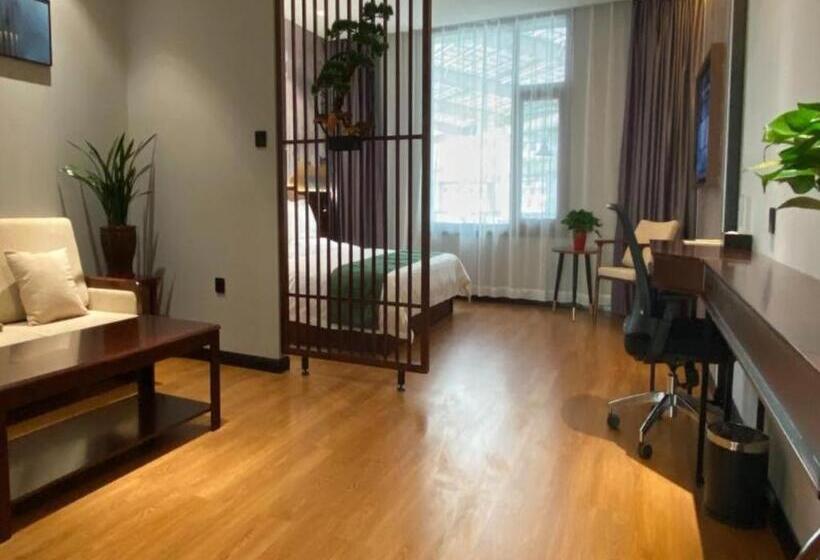 Отель Greentree Inn Express Datong Highspeed Railway Station Wanda Plaza Fangte