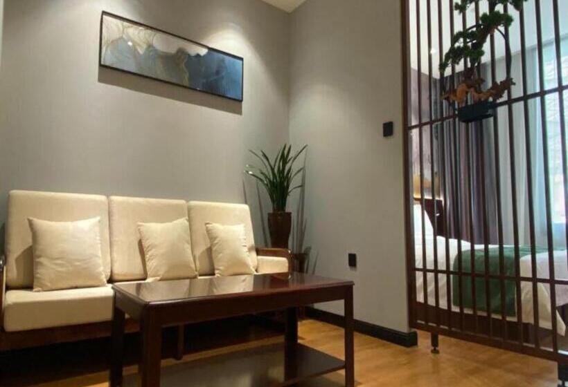 Отель Greentree Inn Express Datong Highspeed Railway Station Wanda Plaza Fangte