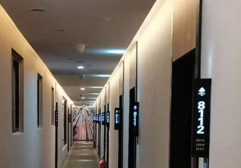 בית מלון כפרי Greentree Inn Express Shandong Qingdao Chengyang District Aodong Road