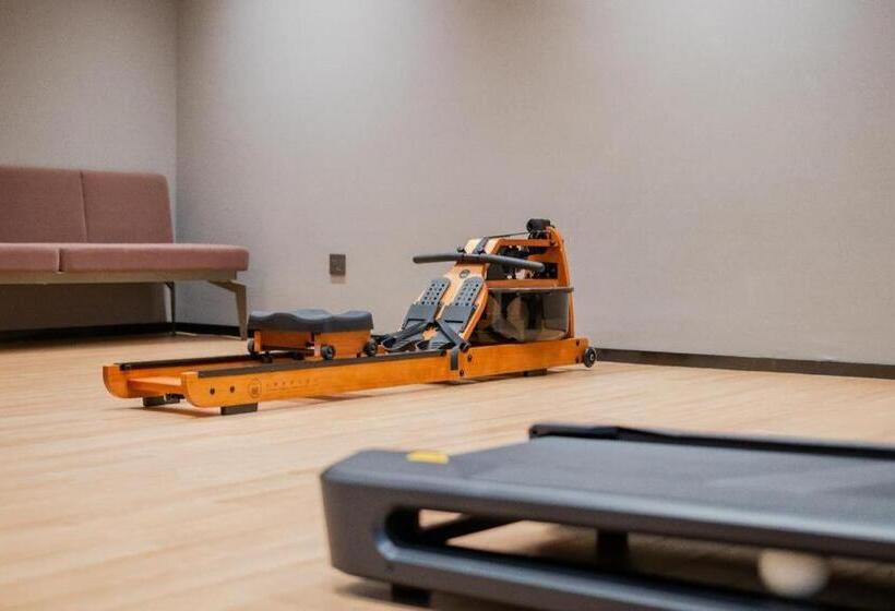 فندق Home Inn Plus Shanghai Pudong Airport Chuansha Branch