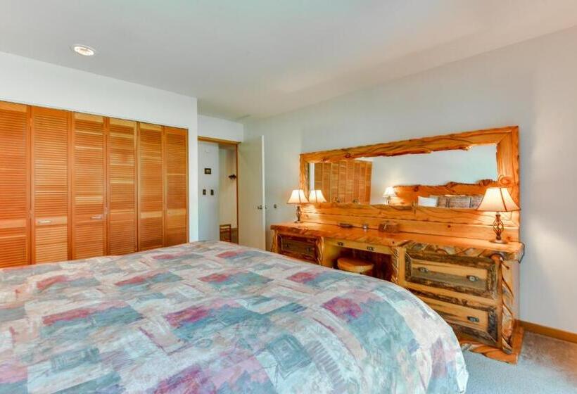 هتل Meadow House 11 | Discover Sunriver