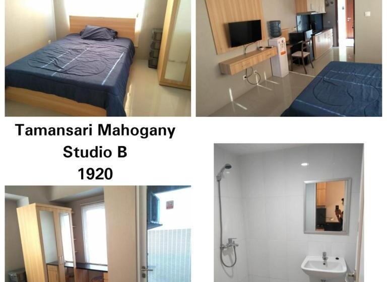 Отель Mahogany X Sagita Karawang