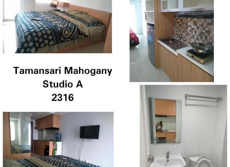 Отель Mahogany X Sagita Karawang