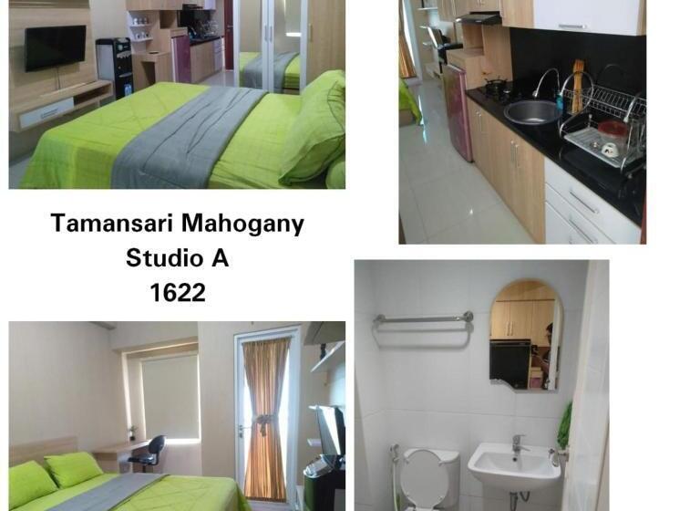 Отель Mahogany X Sagita Karawang